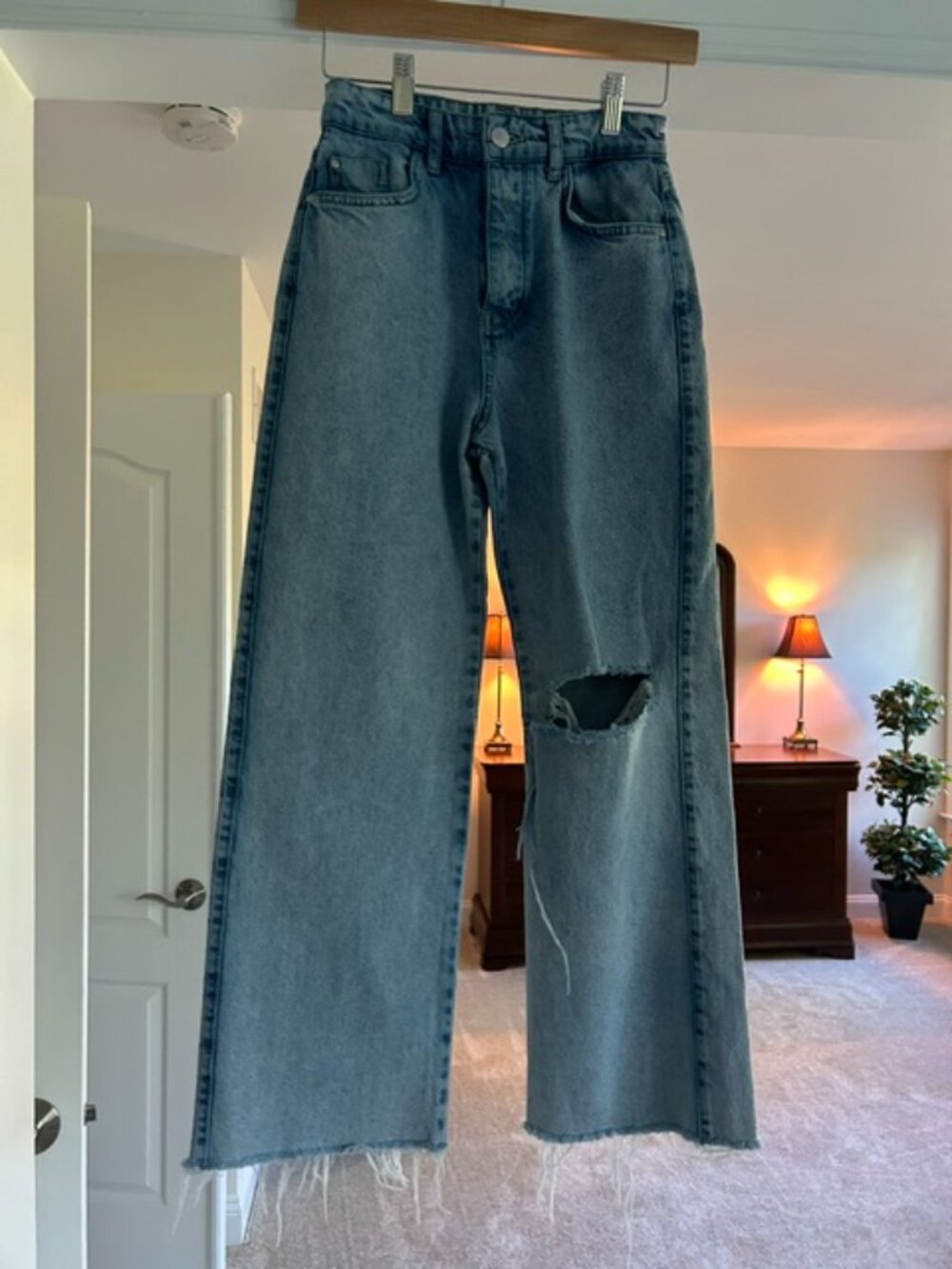 ZARA High-Rise Wide Leg Distressed Jeans – Size 2 (EUR 34)